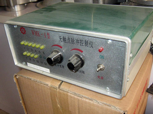 无触点脉冲控制仪